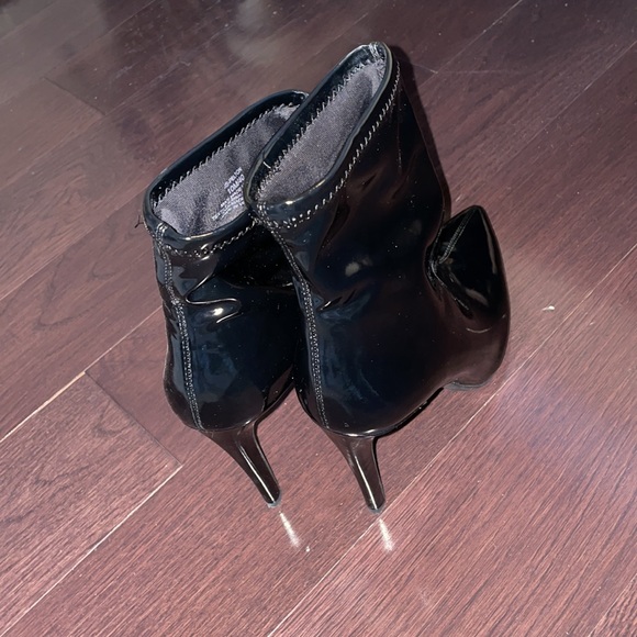 Jessica Simpson patent leather booties - Picture 3 of 5